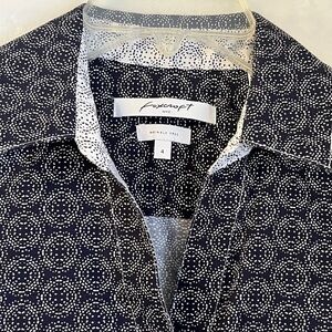 Foxcroft Size 4 Wrinkle Free Cotton  Button Down Shirt Navy White Dot Career Top